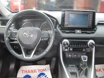 2019 Toyota RAV4, $18900. Photo 7