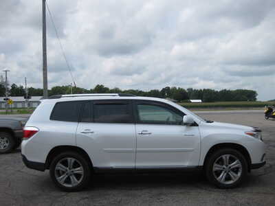 2013 Toyota Highlander, $16900. Photo 3