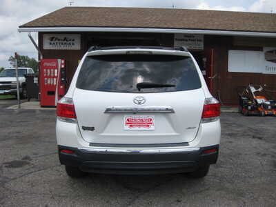 2013 Toyota Highlander, $16900. Photo 4