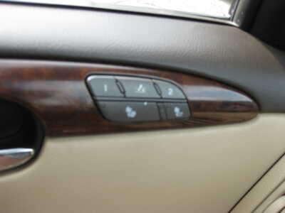 2011 Buick Lucerne, $9995. Photo 12