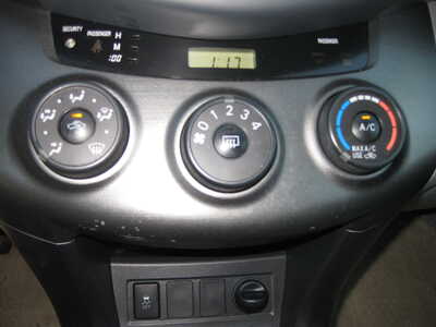 2012 Toyota RAV4, $12900. Photo 8
