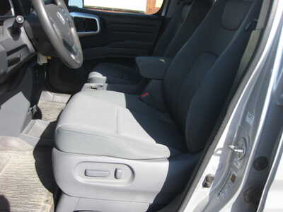 2008 Honda Ridgeline, $8995. Photo 6