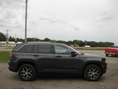 2023 Jeep Grand Cherokee, $29900. Photo 3