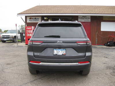 2023 Jeep Grand Cherokee, $29900. Photo 4