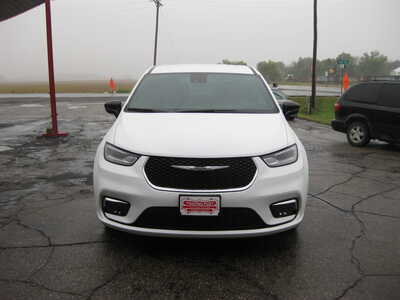 2026 Chrysler Pacifica, $29900. Photo 2