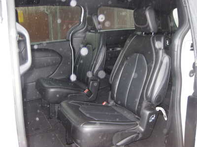 2026 Chrysler Pacifica, $29900. Photo 6