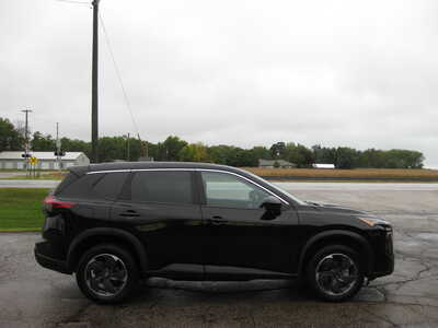 2025 Nissan Rogue, $22900. Photo 3