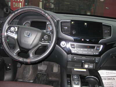 2022 Honda Pilot, $37900. Photo 10