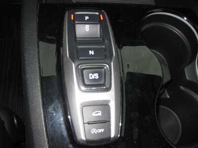 2022 Honda Pilot, $37900. Photo 11