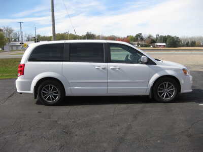 2016 Dodge Caravan, Grand, $9995. Photo 2