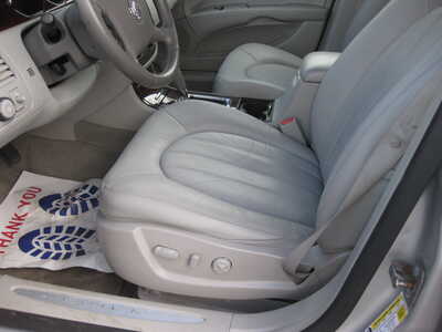 2010 Buick Lucerne, $9995. Photo 5