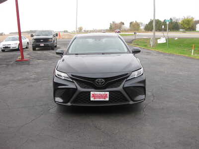 2018 Toyota Camry, $15900. Photo 2