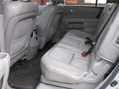 2013 Honda Pilot, $2995. Photo 6