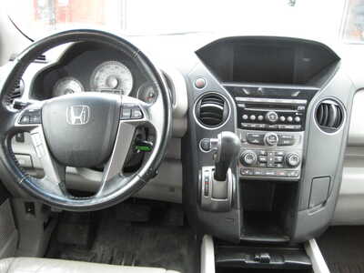 2013 Honda Pilot, $2995. Photo 8