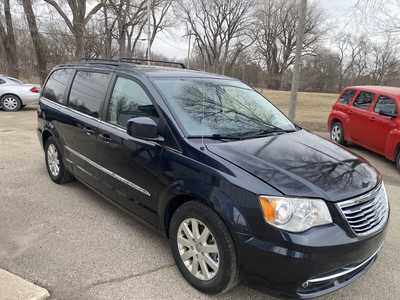 2013 Chrysler Town & Country, $9988. Photo 6