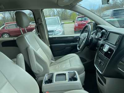 2011 Chrysler Town & Country, $6988. Photo 6