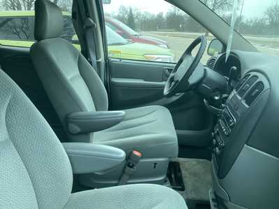2005 Dodge Caravan, Grand, $5988. Photo 2