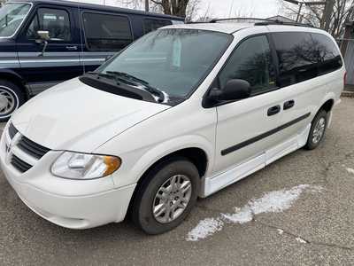 2005 Dodge Caravan, Grand, $5988. Photo 4