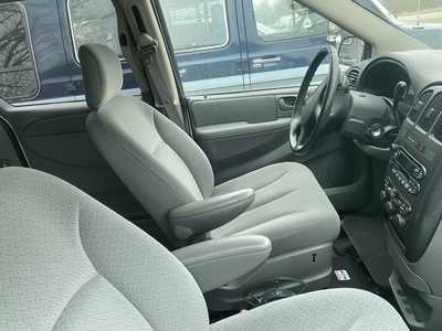 2006 Dodge Caravan, Grand, $5988. Photo 3