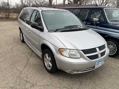 2006 Dodge Caravan, Grand, $5988. Photo 4
