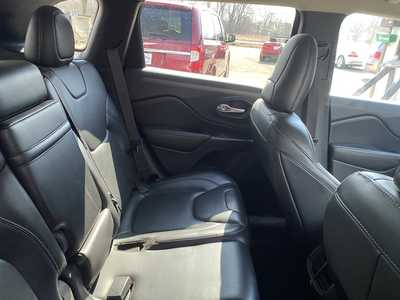2016 Jeep Cherokee, $9988. Photo 4