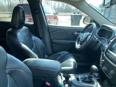 2016 Jeep Cherokee, $9988. Photo 5