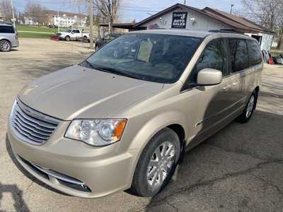 2012 Chrysler Town & Country, $8988. Photo 1