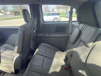 2012 Chrysler Town & Country, $8988. Photo 7
