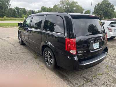 2017 Dodge Caravan, Grand, $8988. Photo 2