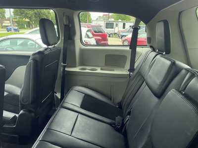 2017 Dodge Caravan, Grand, $8988. Photo 7