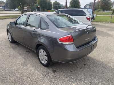2010 Ford Focus, $4988. Photo 3