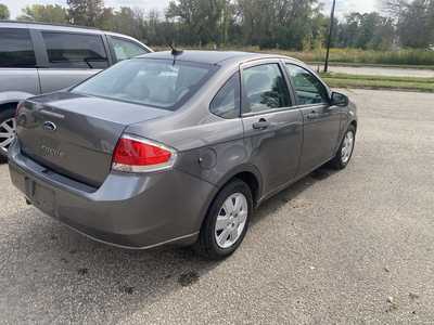 2010 Ford Focus, $4988. Photo 4