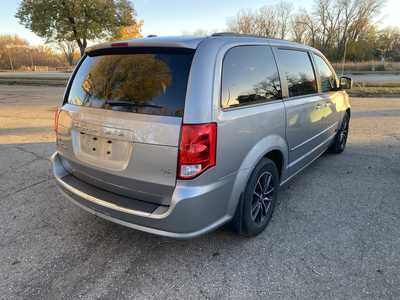 2015 Dodge Caravan, Grand, $9988. Photo 3