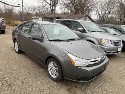 2009 Ford Focus, $3988. Photo 1