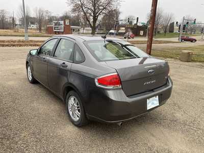 2009 Ford Focus, $3988. Photo 4