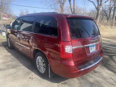 2013 Chrysler Town & Country, $8988. Photo 3