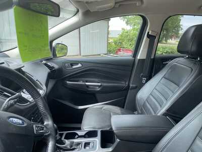 2017 Ford Escape, $8988. Photo 5