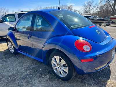 2008 Volkswagen Beetle, $7900. Photo 10