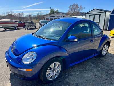 2008 Volkswagen Beetle, $7900. Photo 11