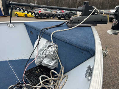 1994 Lund 50 hp, $6900. Photo 8