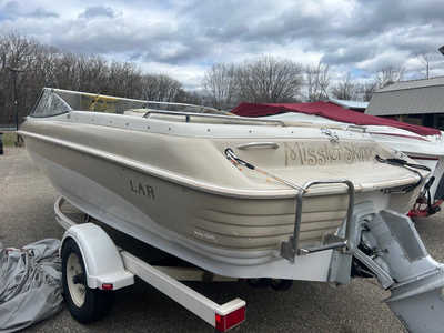 1995 Larson Boats 20, $4888. Photo 2