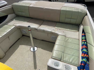 1995 Larson Boats 20, $4888. Photo 9