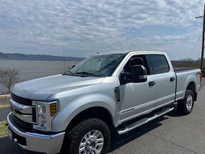 2019 Ford F250 Crew Cab, $32500. Photo 4