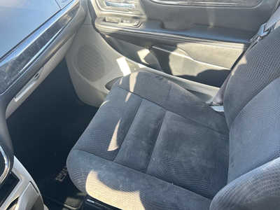 2015 Dodge Grand Caravan, $6588. Photo 11
