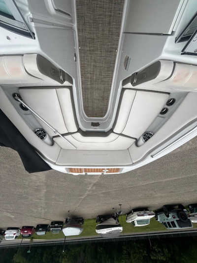2018 Crownline E23 EC, $59888. Photo 9