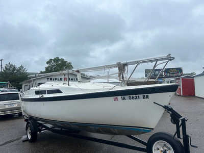1994 Macgregor 26, $2990. Photo 1