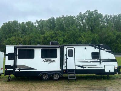 2020 Imagine By Grand Des 2970 RL, $27800. Photo 2