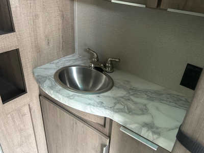 2020 Imagine By Grand Des 2970 RL, $27800. Photo 3