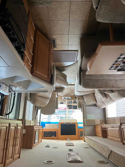 2005 Winnebago Adventurer Class A, $24900. Photo 2