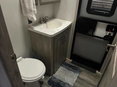 2021 Keystone Rv Avalanche, $55988. Photo 6